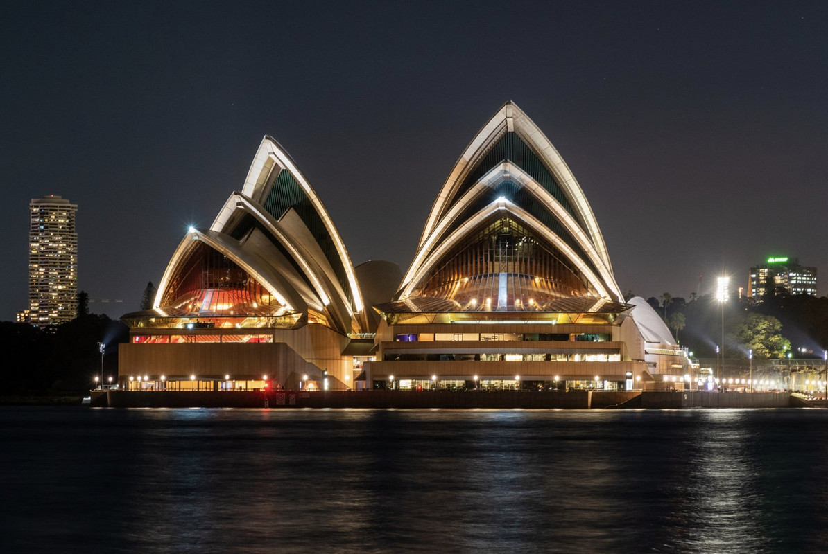 gold-sydney-dis.jpg