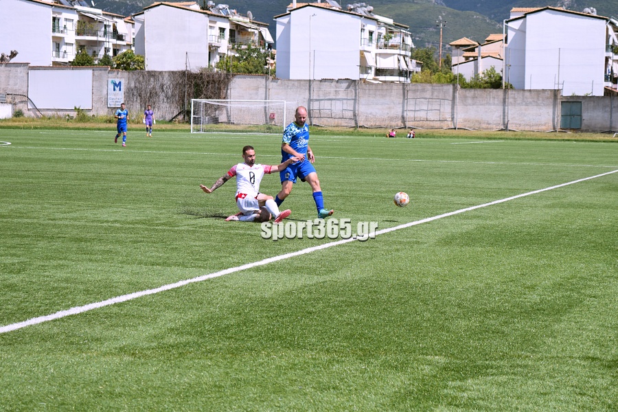 , &Pi;&alpha;&nu;&theta;&omicron;&upsilon;&rho;&iota;&alpha;&kappa;ό&sigmaf;- &Pi;&alpha;&lambda;&lambda;&eta;&xi;&omicron;&upsilon;&rho;&iota;&alpha;&kappa;ό&sigmaf; 3-0: &Mu;&epsilon; &tau;&omicron; &delta;&epsilon;&xi;ί &sigma;&tau;&alpha; &mu;&pi;&alpha;&rho;ά&zeta; &mu;&epsilon; &chi;&alpha;&tau; &tau;&rho;&iota;&kappa; &tau;&omicron;&upsilon; &Alpha;&gamma;&gamma;&epsilon;&lambda;ή (&phi;&omega;&tau;&omicron;&gamma;&rho;&alpha;&phi;ί&epsilon;&sigmaf;)