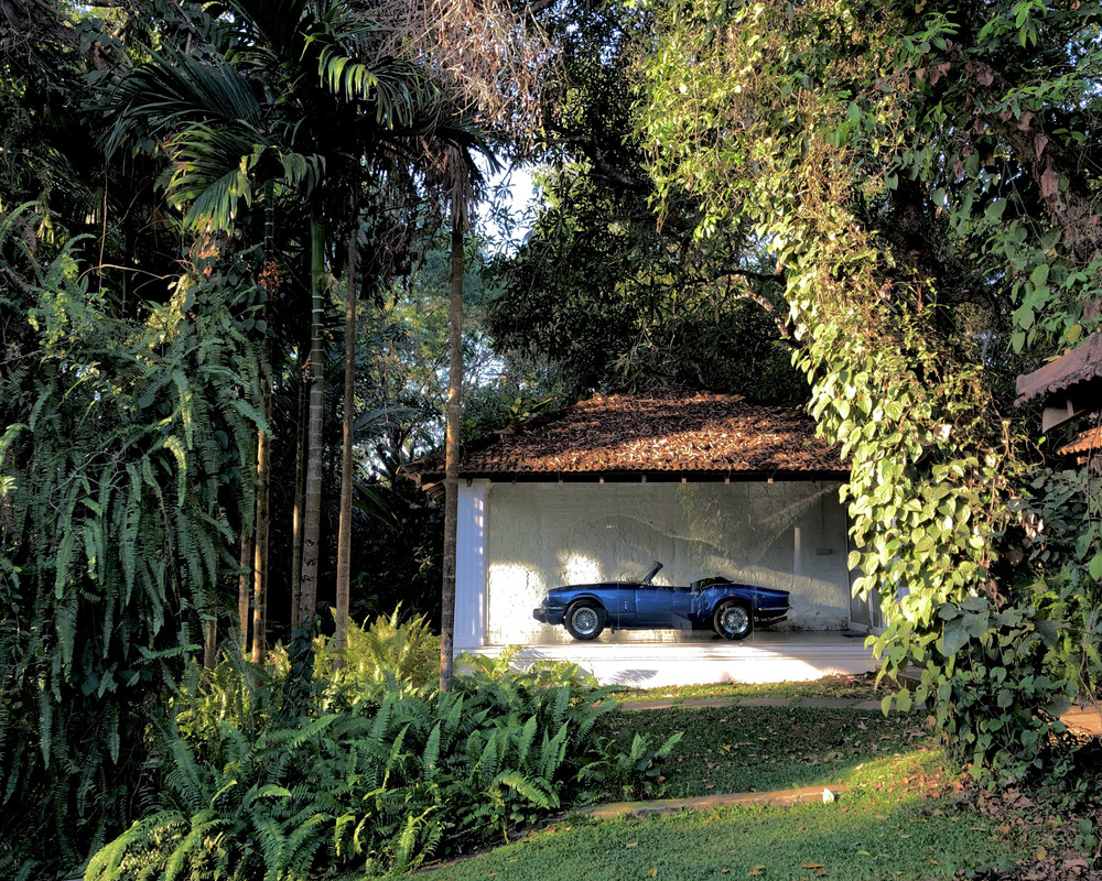 E8E99621-1C67-49A7-A16A-9AD68205CD9E