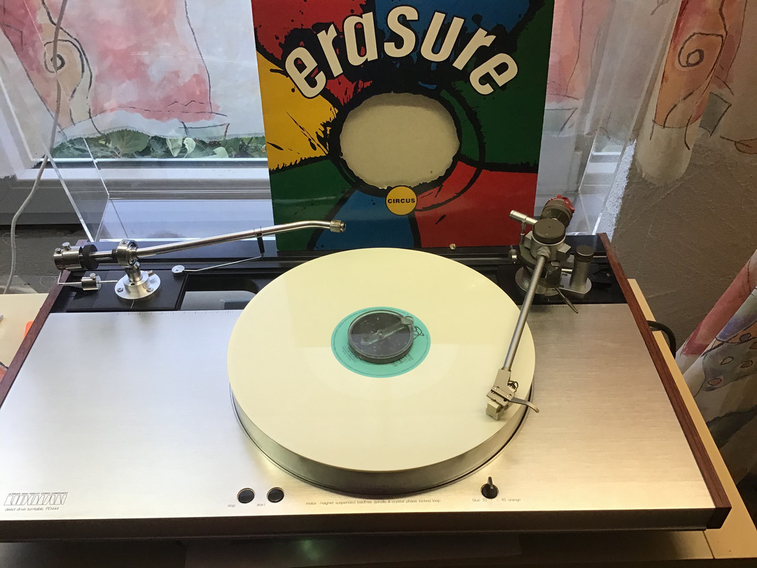 9BC557D3-9132-4520-937C-94E1E5CED8DC