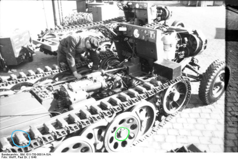 Bundesarchiv_Bild_101I-750-0001A-10A_Bau_von_Zugkraftwagen_3t_(S
