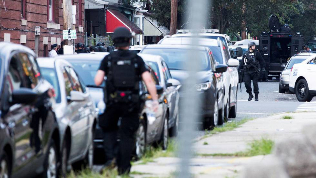 Temor en calles de Filadelfia, tras un fuerte tiroteo, hay 6 heridos