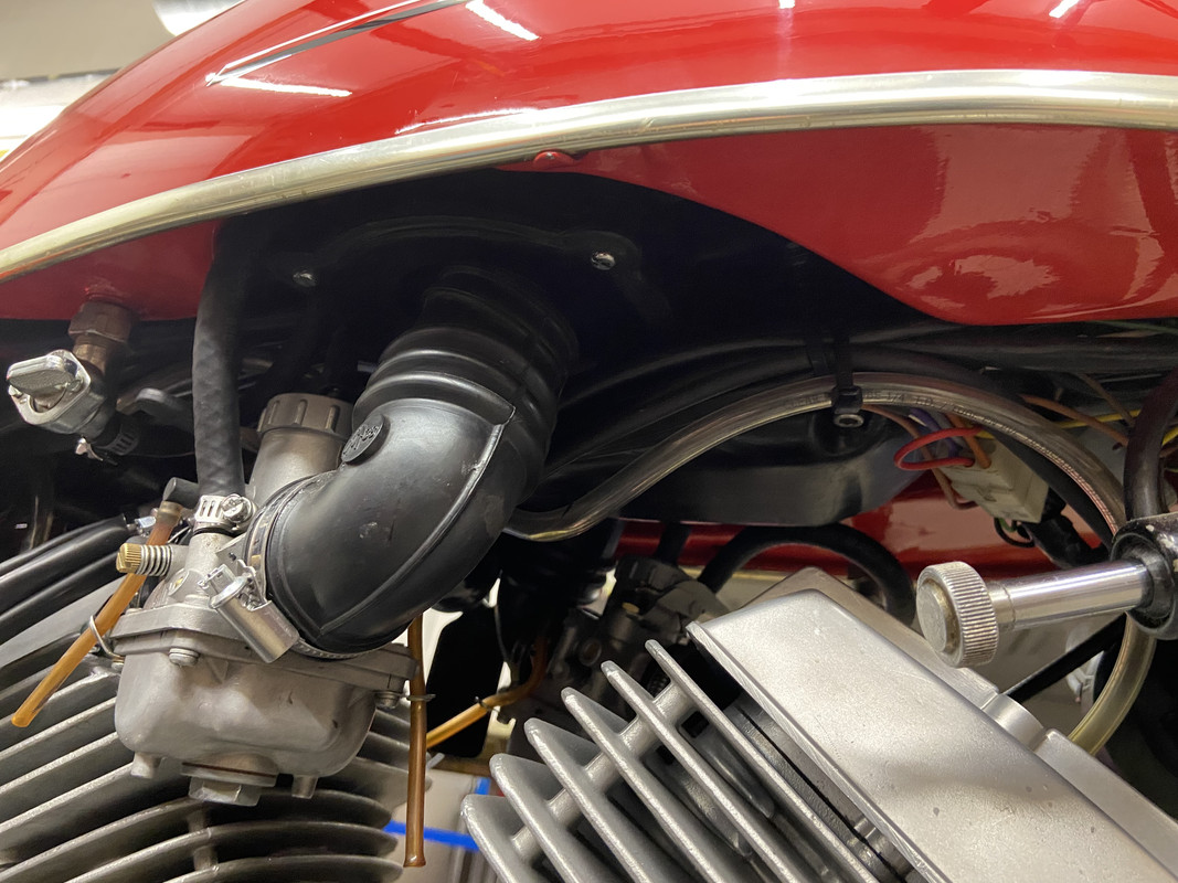 2F2B20A4-2ED7-4DBD-83DC-35CBF96D94DF