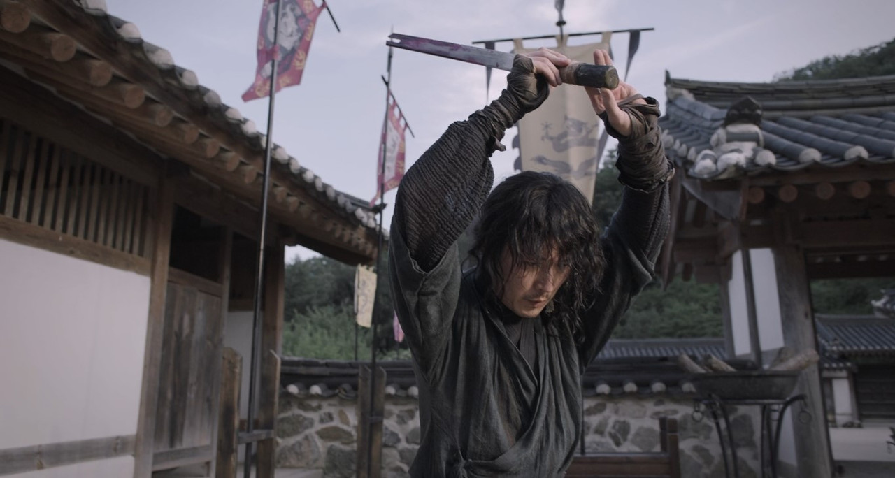 The Swordsman (2020) + Extras (1080p BluRay x265 HEVC 10bit EAC3 5.1 Korean + English SAMPA) [QxR]