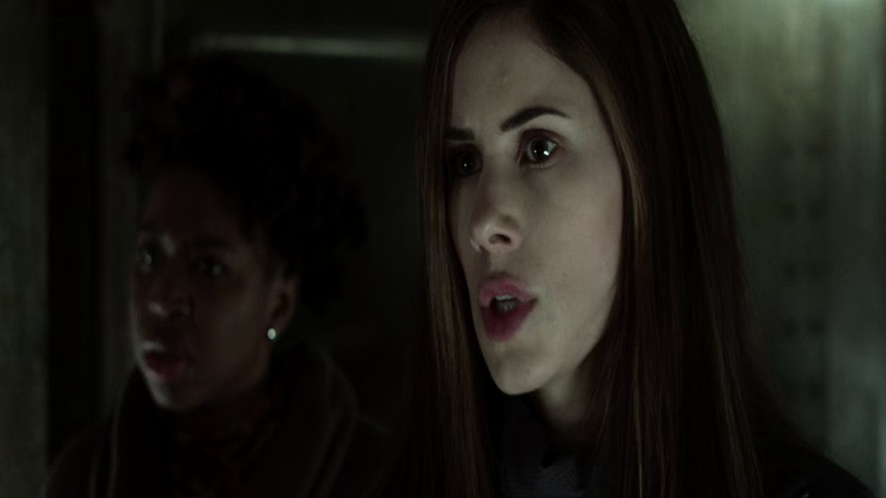 Harbinger-Down-2015-Hindi-English-Blu-Ray-720p-HEVC-Opus-2ch-ESub-mkv-0004