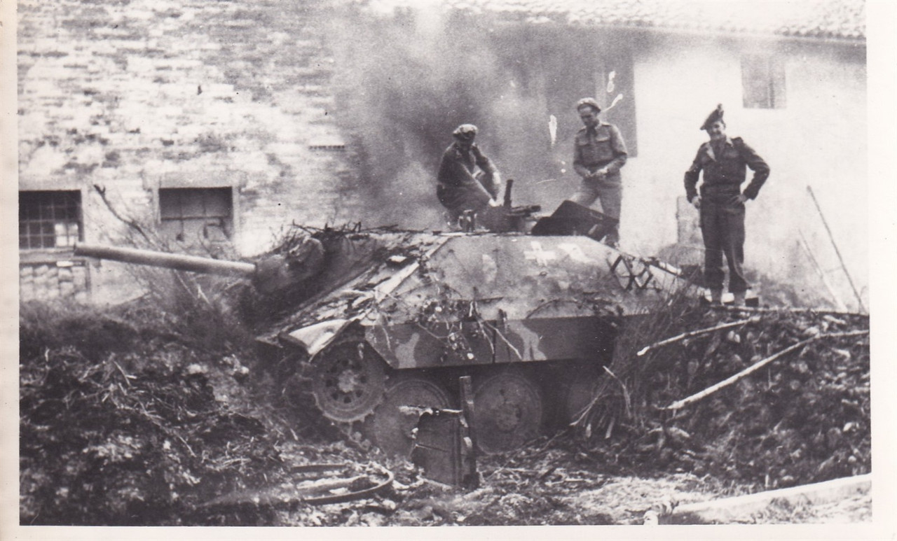 GERMAN PANZER 38 t HETZER TANK DESTROYER