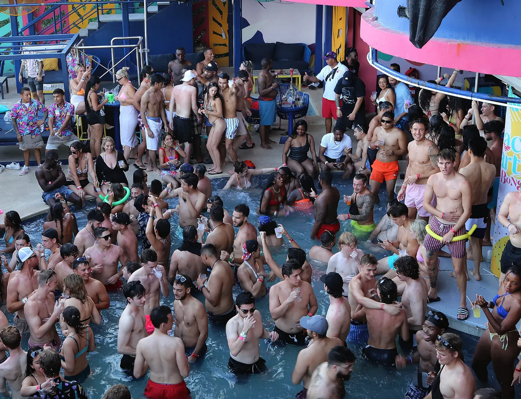 Toque de queda en Miami Beach en vacaciones para garantizar seguridad