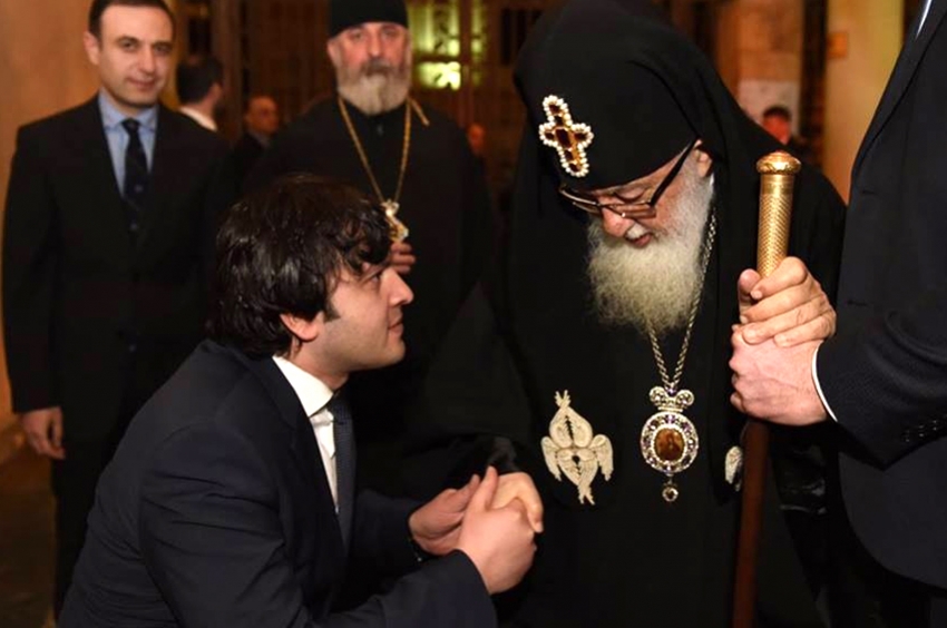 თითქმის ნახევარი საუკუნეა, მისი სიბრძნე  და ადამიანისადმი უპირობო სიყვარული  გვაერთიანებს - კობახიძე პატრიარქზე