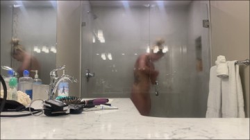[Image: Voyeur18955113734.jpg]