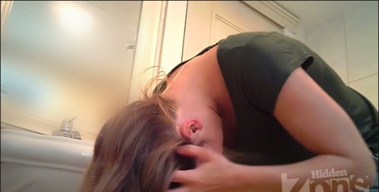 [Image: Voyeur9805130635.jpg]
