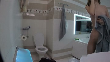 [Image: Voyeur36585131246.jpg]