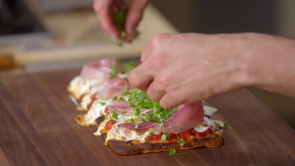 [Image: sj6kq4j6r1px.jpg]