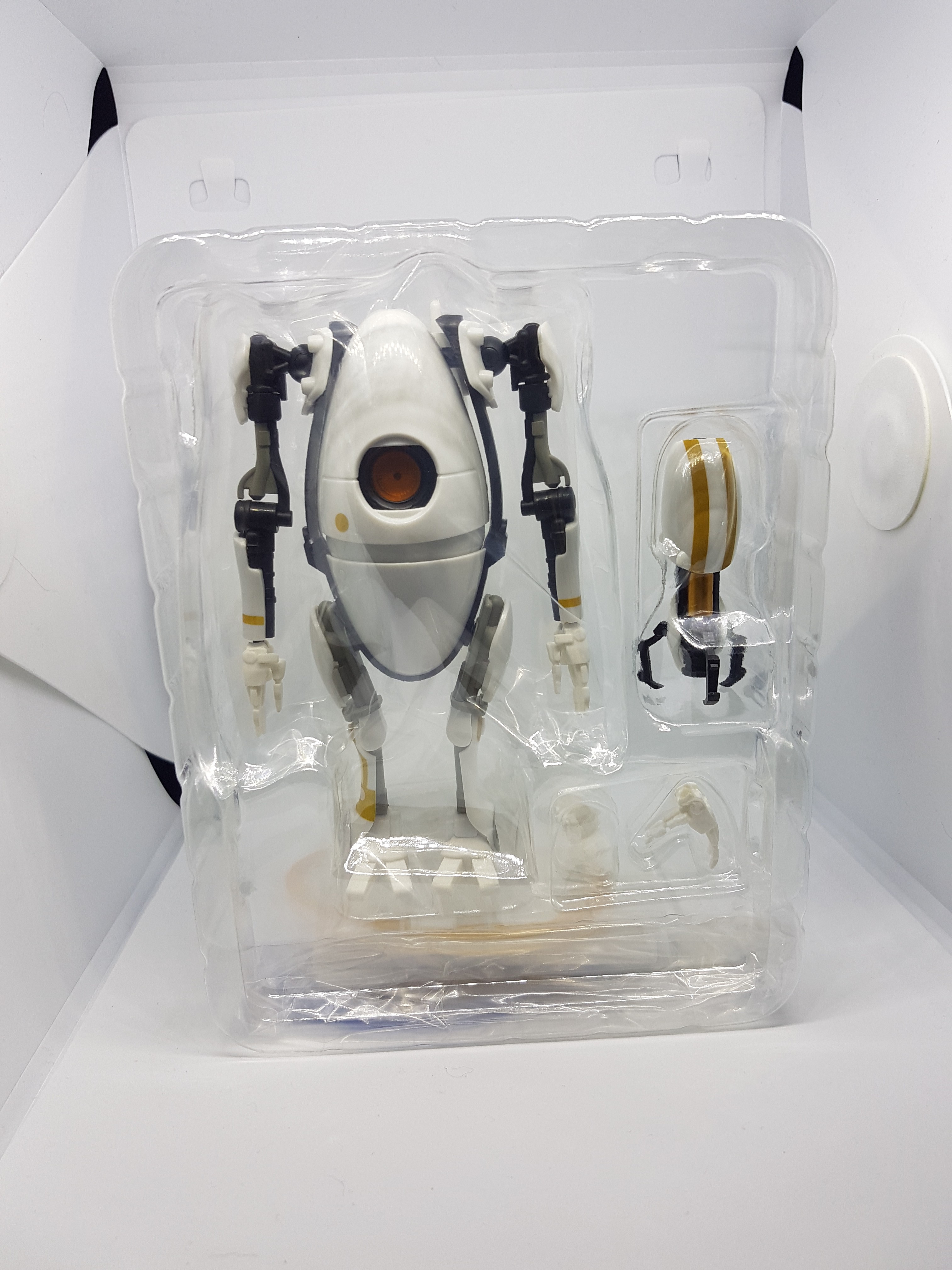 Portal 2 ATLAS and P-Body Nendoroids Review — MyFigureCollection.net