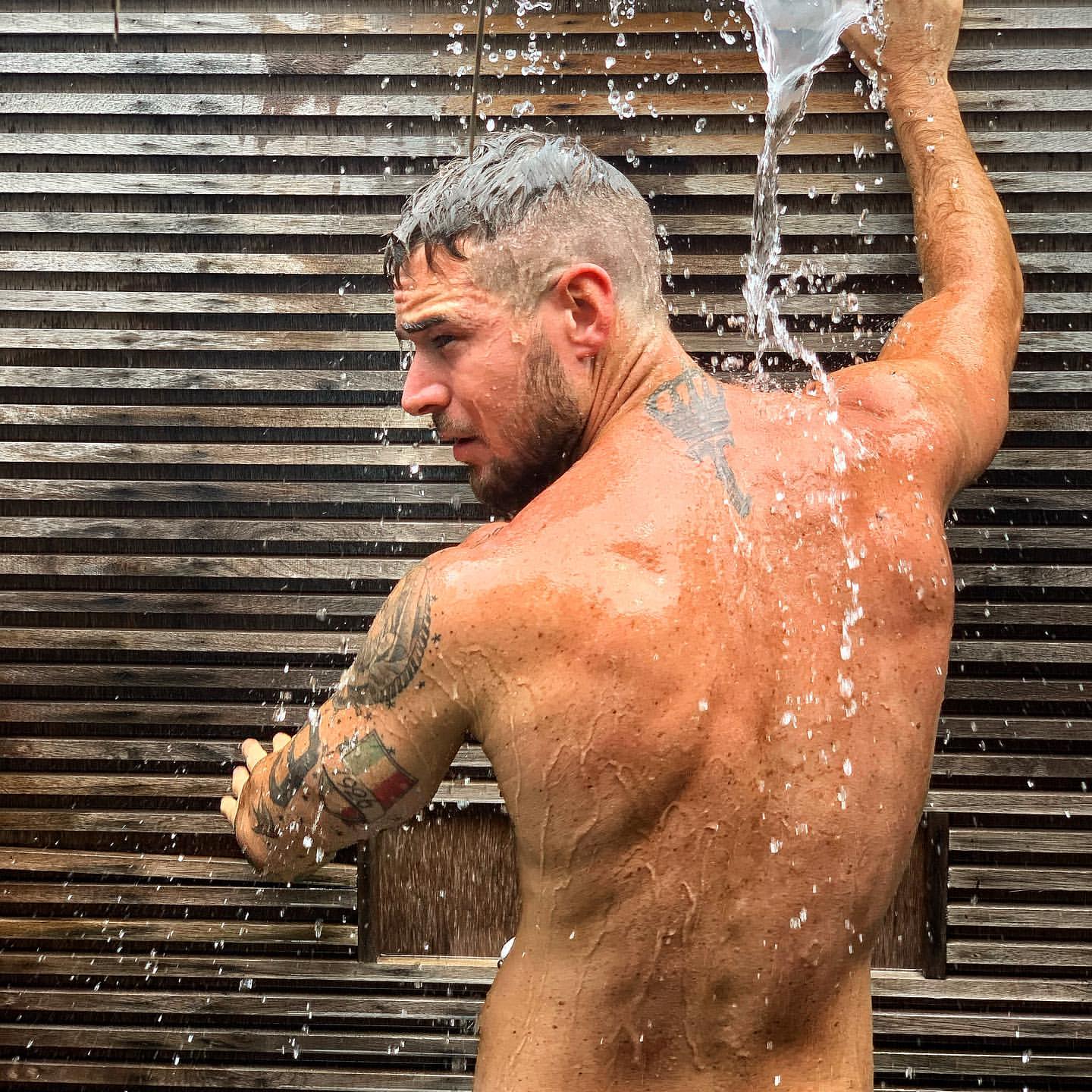 Hombres, Más Hombres y Viceversa (MyHyV) - Página 547 - Xtasis : Un Foro de  Hombres... para Hombres