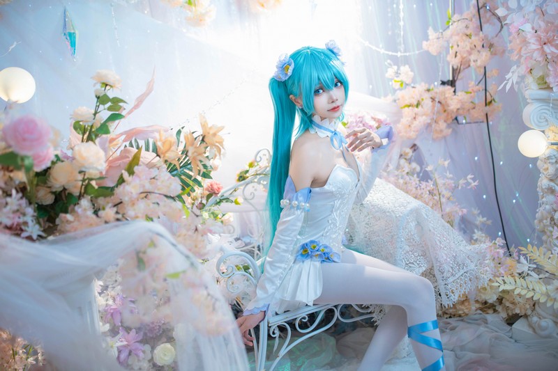 艾西Aiwest 初音未来粉蝶花Cosplay写真图集 Miku高清美图 44P (159.9M)插图6
