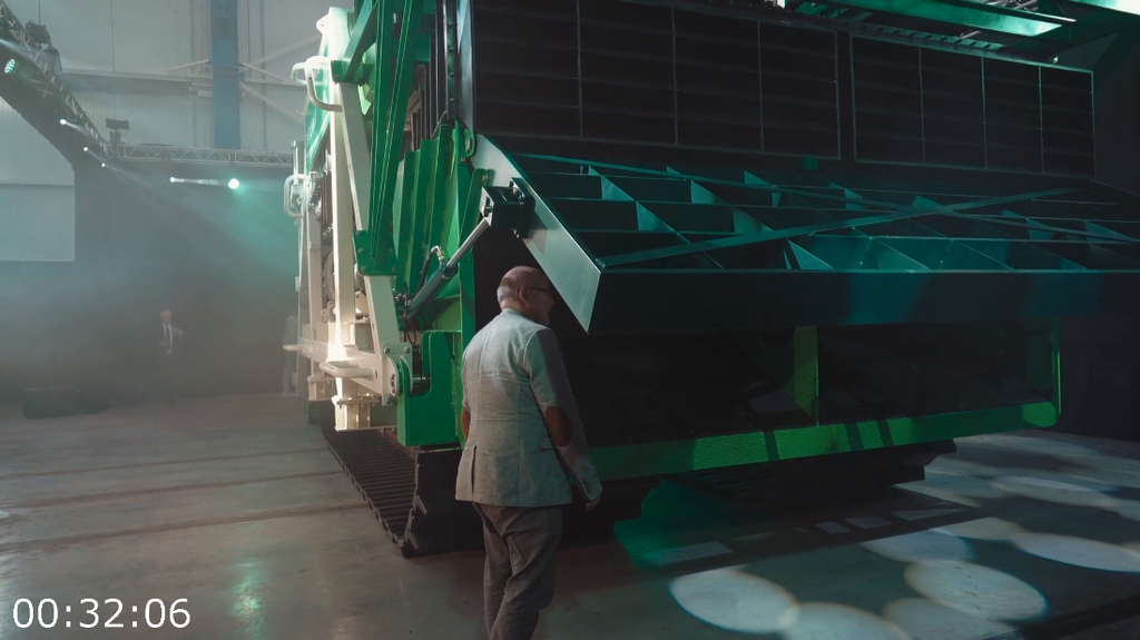 [Image: eaz5r125cqum.png]