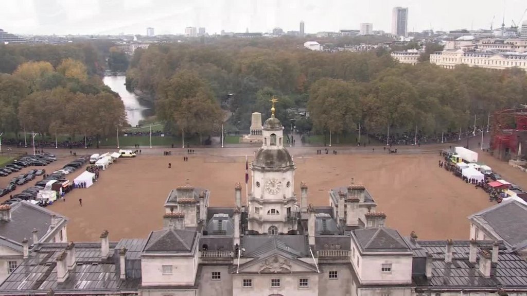 [Image: 5bc1y0bfenc6.jpg]