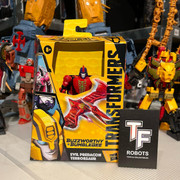 Target-Exclusive-Buzzworthy-Bumblebee-Legacy-Deluxe-Terrorsaur-01