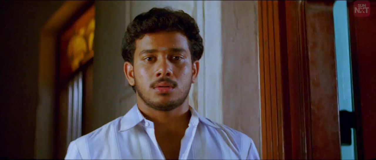 Em Magan 2006 WebRip [Tamil] 480p, 720p ESub Screenshot