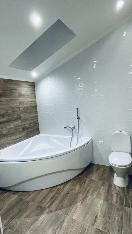 B7B29646-D6A7-44B8-BB40-C07C6950F9D1