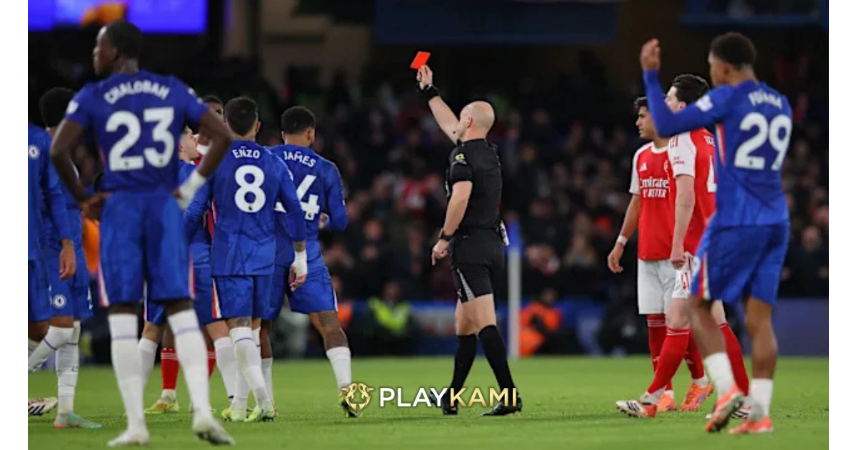 Playkami Highlight Kartu Merah Moises Caicedo