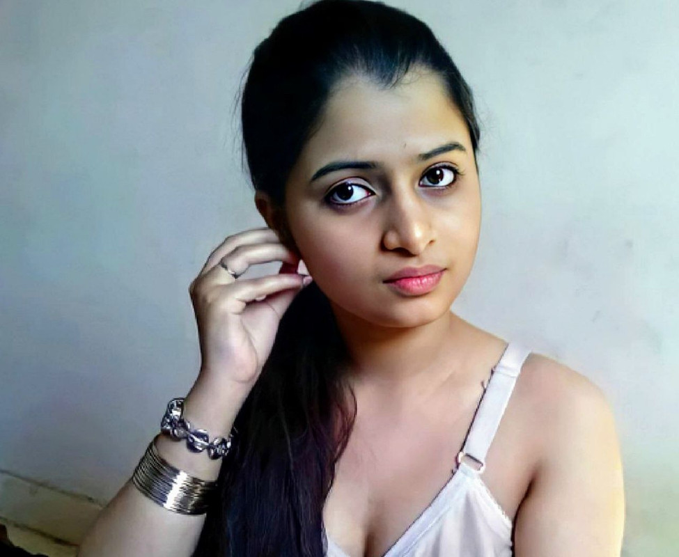 indian girlfriend showing her boob and boyfriend pressing her boob