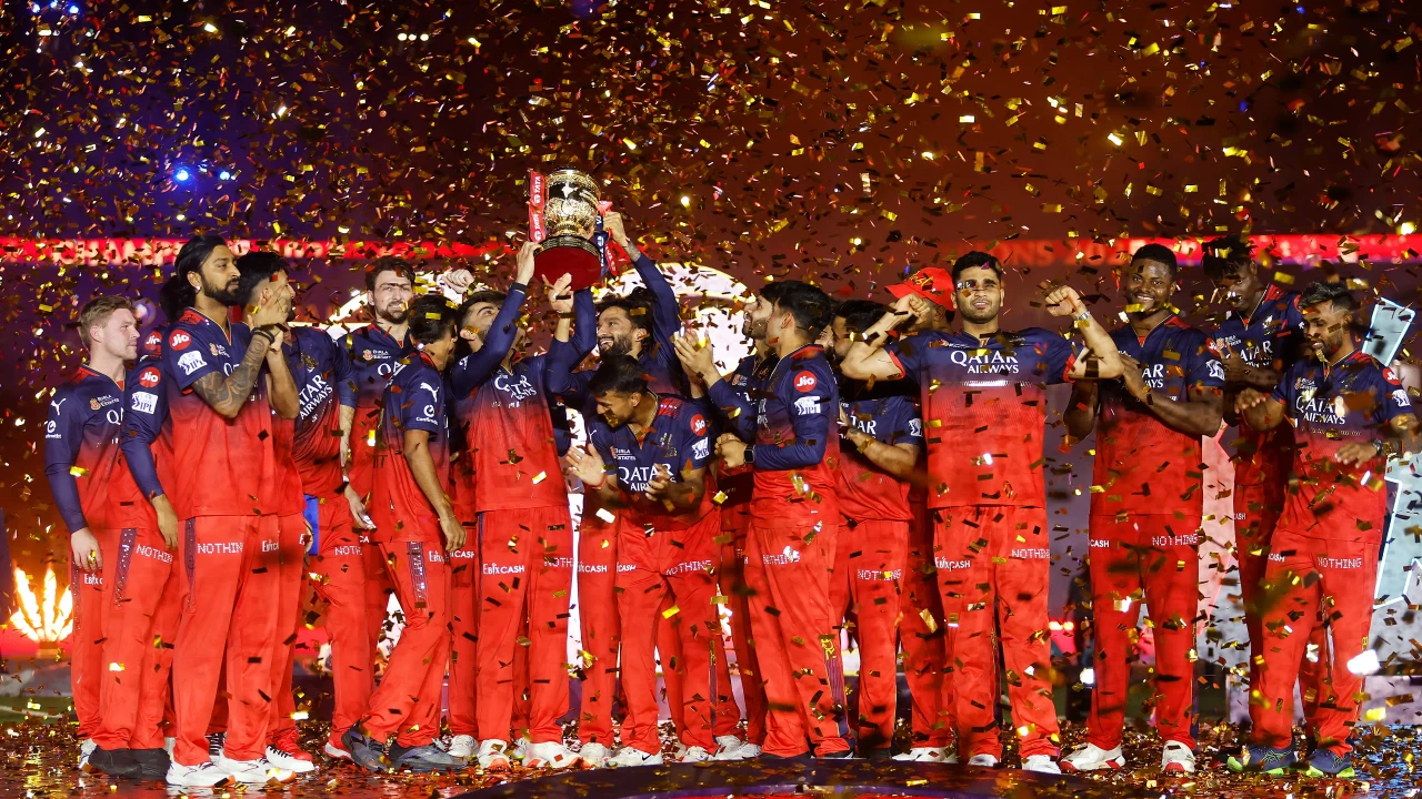 IPL: A Complete Guide to Indian Premier League Cricket, Teams and T20 Action