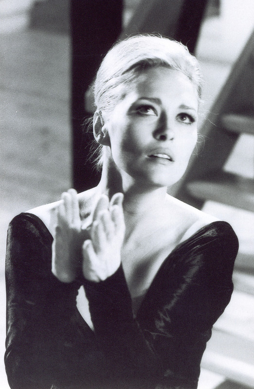 Faye_Dunaway_c31
