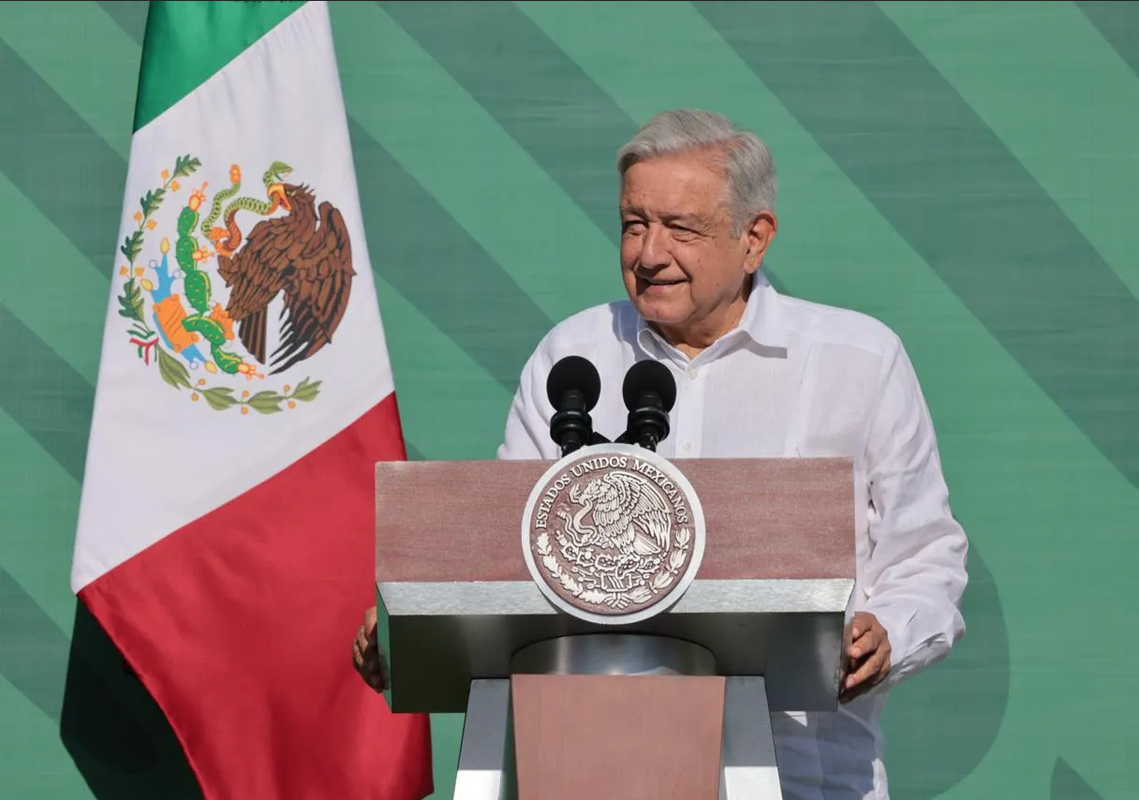 “El eclipse total de sol es un fenómeno natural astronómico único: AMLO desde Mazatlán