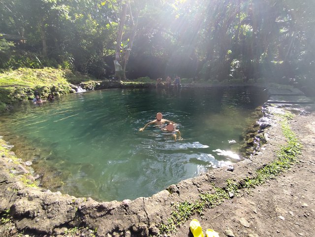 Un mes por Filipinas y Tailandia con niñas (2025) - Blogs de Asia - --DÍA 8 (18 junio): Camiguin (Mantigue Island y Termas) (3)