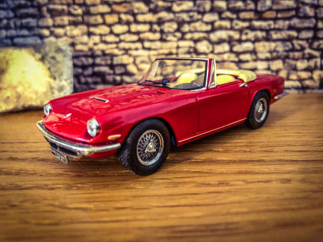 D4A70D14-BAAD-41A5-9C72-2563CE5203E0