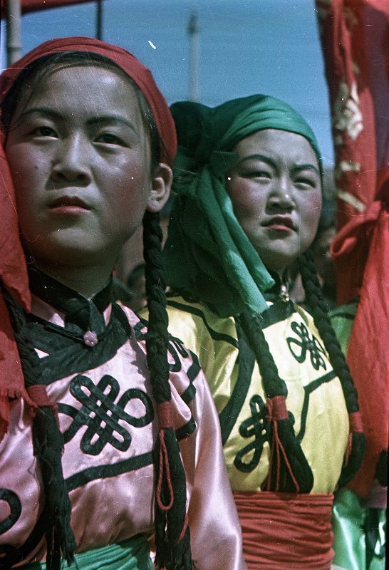 Провозглашение Китайской Народной Республики 1 октября 1949 г. Провозглашение Китайской Народной Республики 1 октября 1949 г. снимке, Владиславович, Владислав, Микоша, серой, куртке, СНИМКОВ, МНОГОМНОГО, КАТОМ, фотокинооператор, советский, случаю, октября, Тяньаньмэ́нь, площади, провозглашение, Китайской, автор, республики, Народной