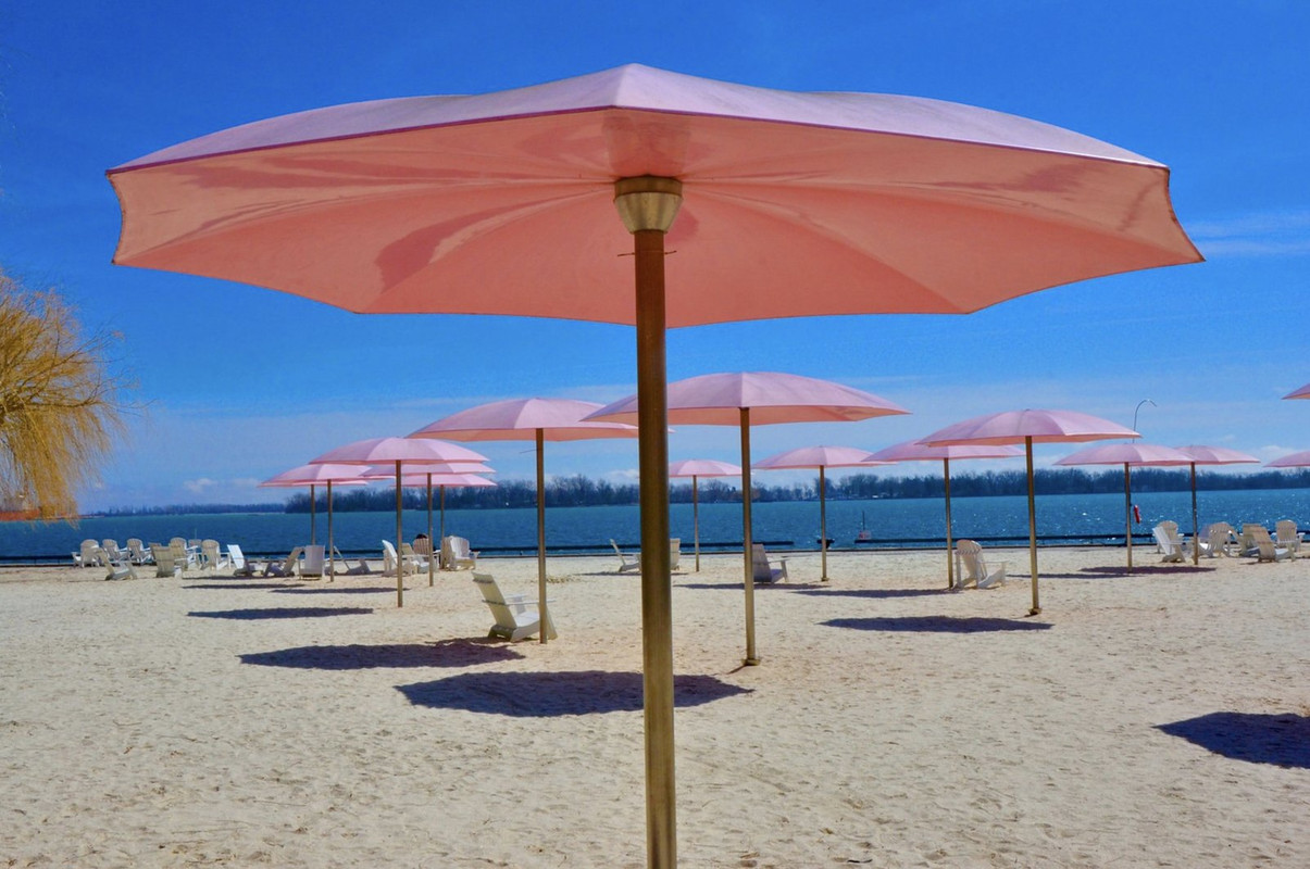 pink-beach-umbrellas-dis.jpg