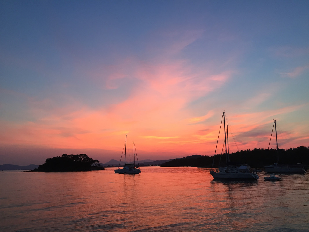 513B7CD8-CED9-4306-8711-562C121FC049