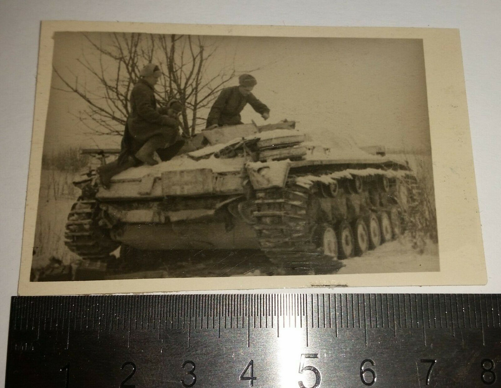 Deutscher Panzer Sturmgeschütz StuG III zerstört