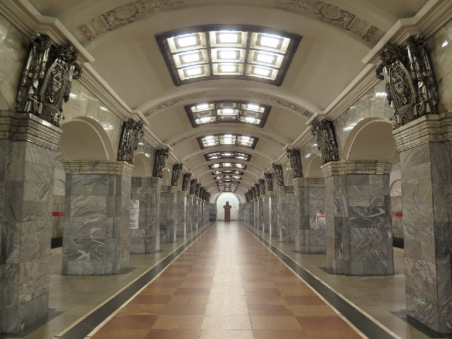 RUSIA LOW COST: Una semana entre S. Petersburgo y Moscú - Blogs de Rusia - DIA 2: Peterhoff, Fortaleza de San Pedro y primer paseo por el centro (7)
