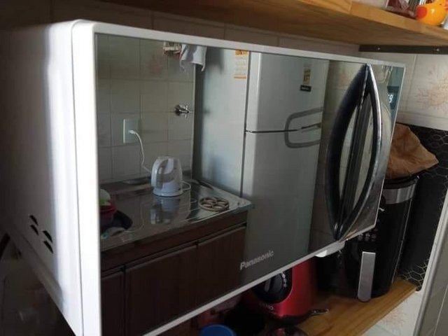 Micro-ondas Panasonic NN-ST27LWRUN – 110V, 21L, Branco, Porta Espelhada