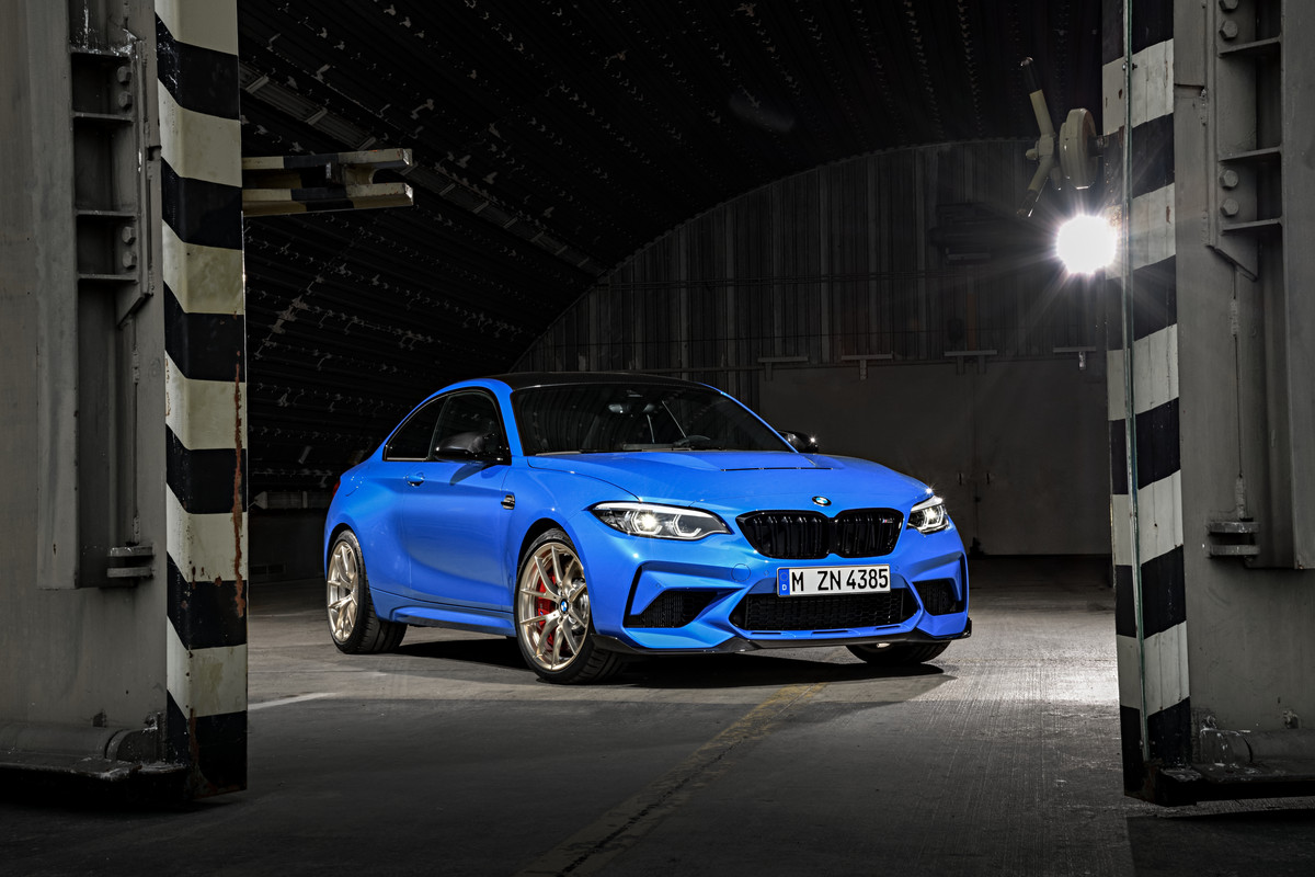 P90374174_highRes_the-all-new-bmw-m2-c