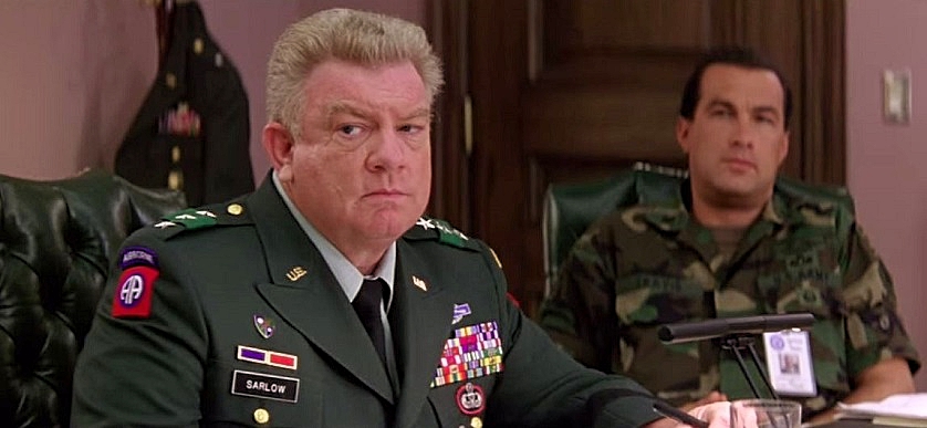 EXECUTIVE-DECISION-CHARLES-HALLAHAN-1-A-FOTOR.jpg