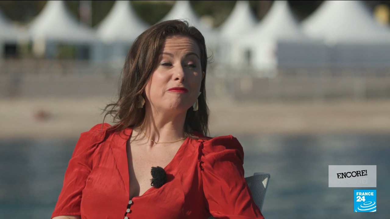 Cannes 2022 Bérénice Bejo on starring in feel-good zombie film Final Cut • FRANCE 24 English.mp4_sna