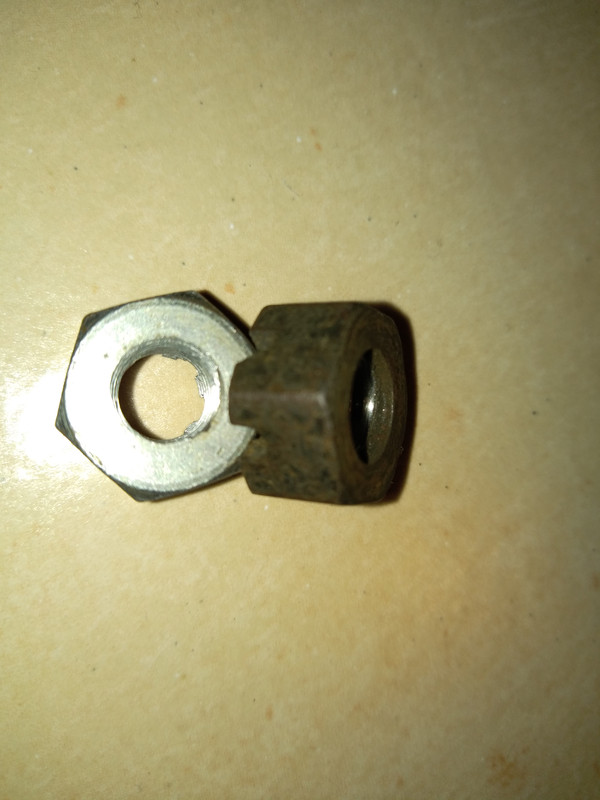 3. écrou H crénelé (12x175) épaulé