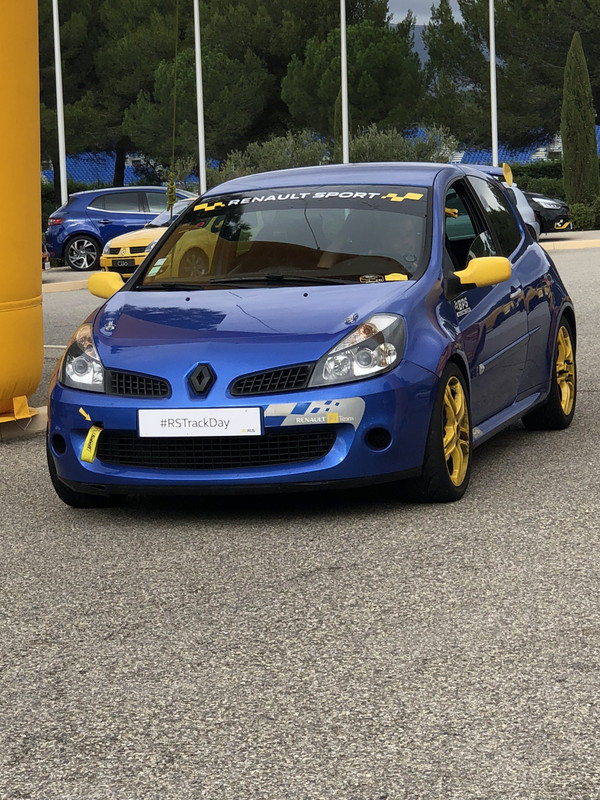 6F56D0F3-D448-46FB-ACE8-B8B38CC2E4A3