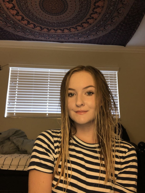 Y que tal la cola de esta rubia