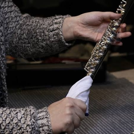 how to clean a flute - cleaning a flute after playing