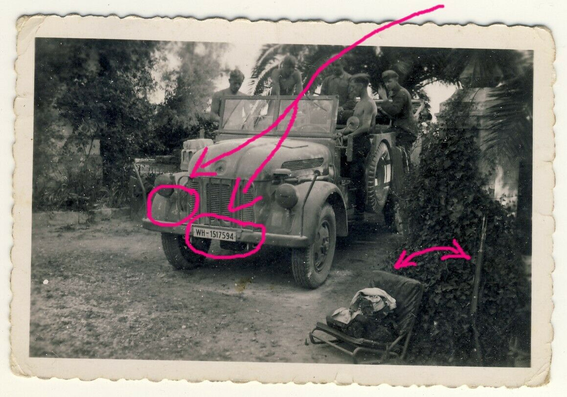 Foto Steyr 1500 A Kübelwagen WH-Kennung Division Regiment-Wappen