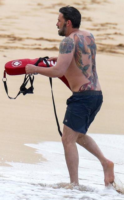 rs-634x1024-180318155744-634-ben-affleck-tattoo-ct-031818