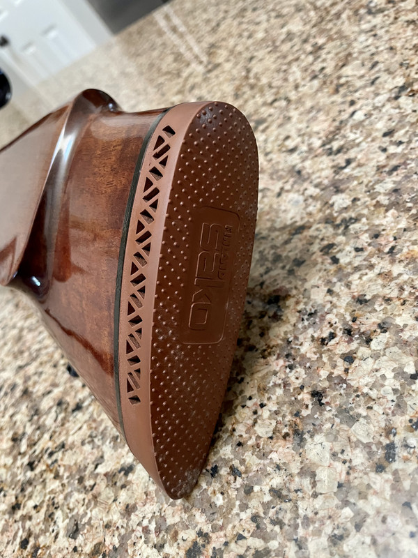 7160E1C8-539B-4818-8882-1D2E411358C0