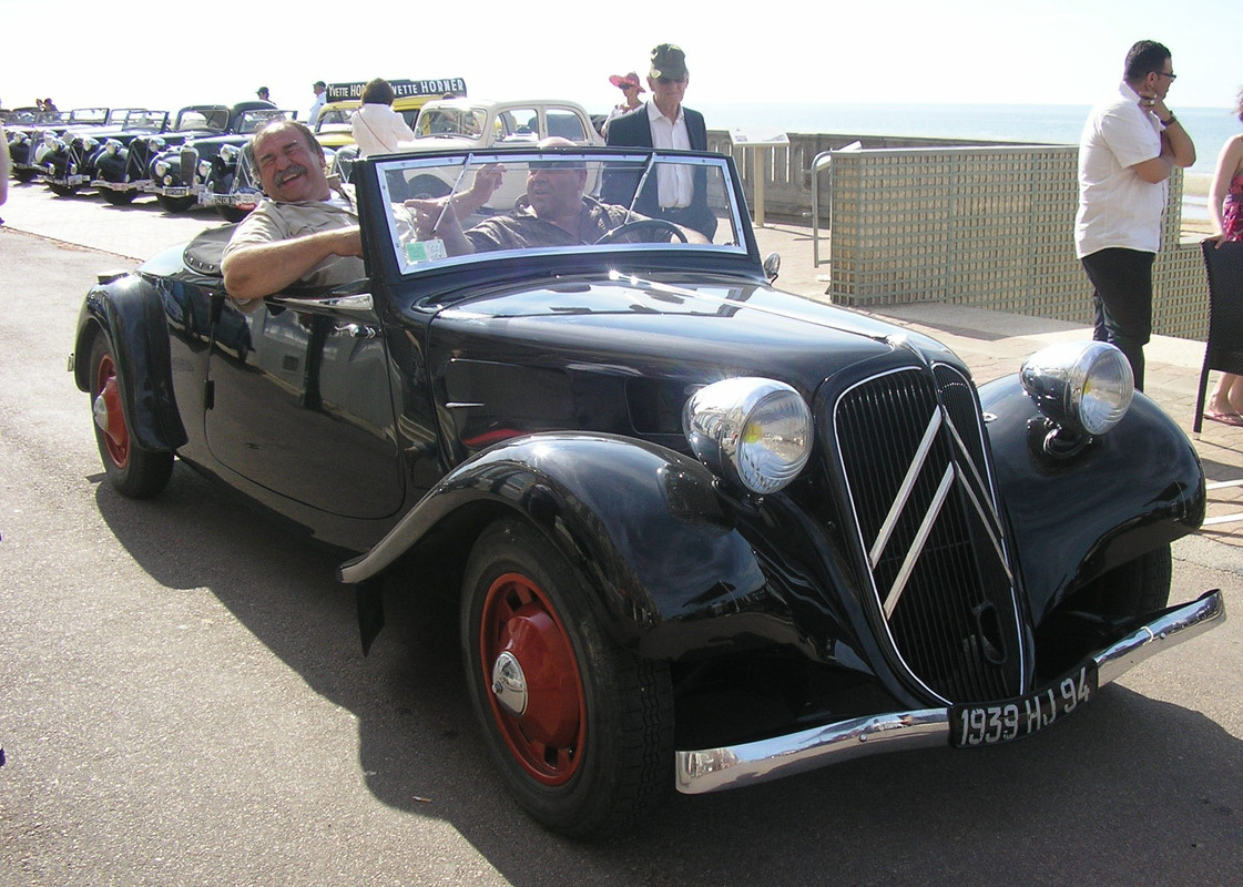11 B 39 HJ94 7 Etienne et Jean