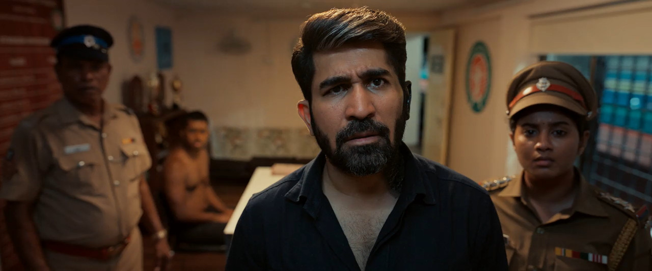 Maargan 2025 WebRip [Hindi + Tamil + Telugu + Malayalam + Kannada] 480p 720p 1080p ESub Screenshot