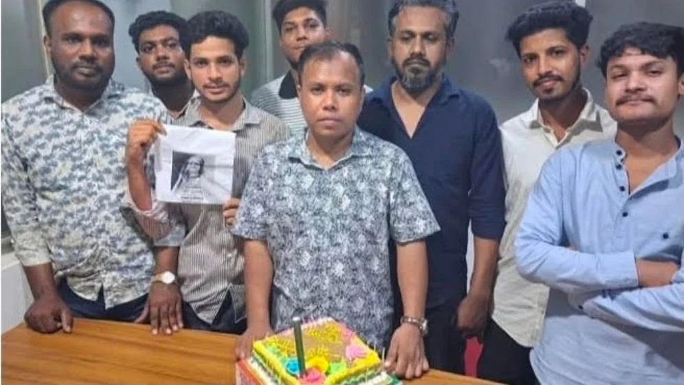 পোশাক কারখানায় শেখ হাসিনার জন্মদিন পালন করতে গিয়ে গ্রেফতার ২